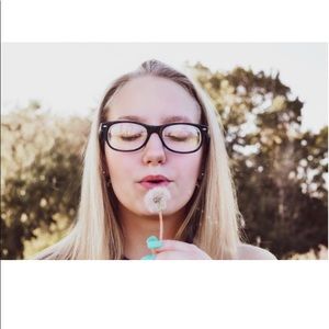 Meet your Posher, Mackenzie